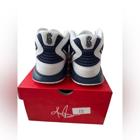 NIB Nike Kyrie Men’s Infinity TB Basketball Shoes in Midnight Navy in size 12